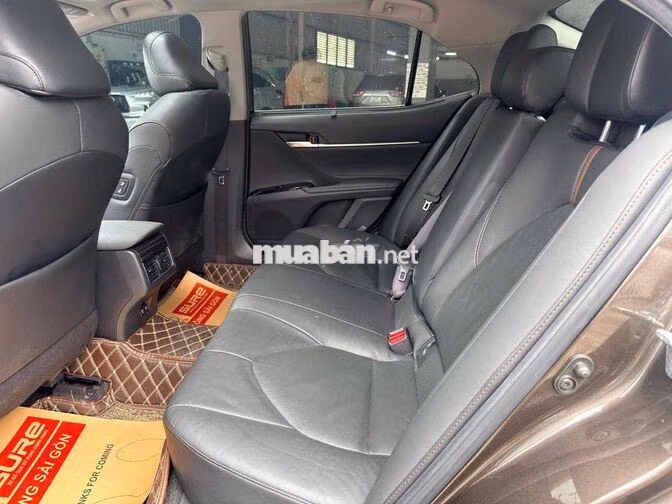 Camry 2.5Q 2021 Nâu đặt biêt