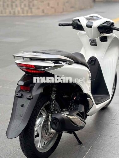Honda SH150 2022 Trắng bạc