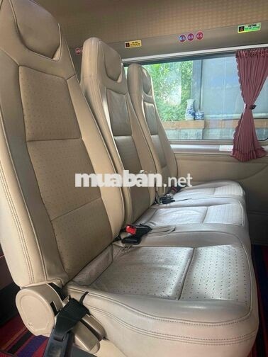 Xe khách Ford Transit 16 chỗ Trắng 2018 luxury zin