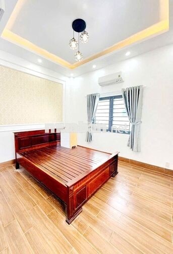 Bán nhà Hồ Sen, Miếu Hai Xã, 53m2, 3 tầng, cách nhà ra mặt phố, 2.7 tỷ