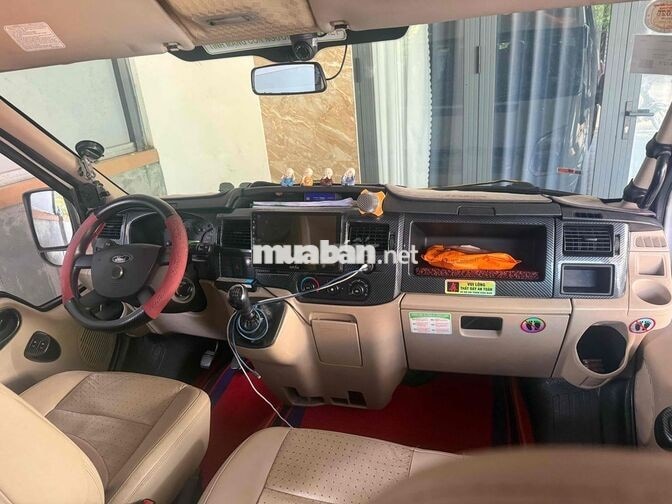 Xe khách Ford Transit 16 chỗ Trắng 2018 luxury zin