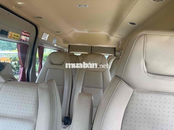 Xe khách Ford Transit 16 chỗ Trắng 2018 luxury zin
