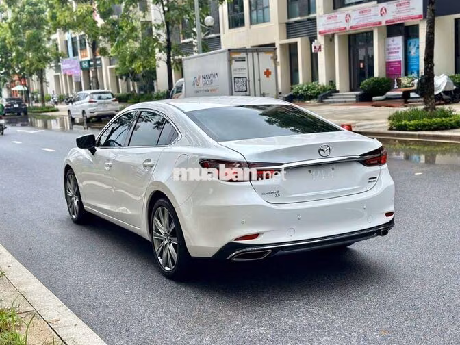 Mazda 6 Signature Premium 2024 Trắng | 30,000 Km