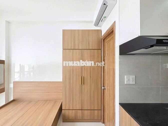 Phòng ban công gần full nội thất mới, gần đh ufm, Q7