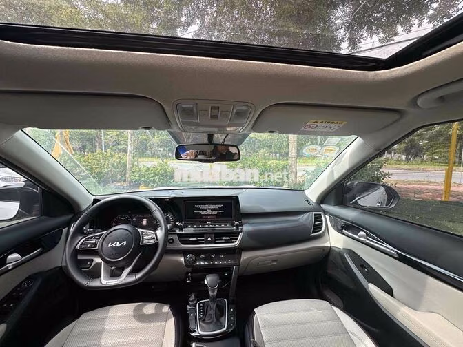Kia Seltos Premium 2022 Trắng