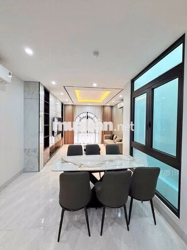 HÀNG HIẾM TRUNG KÍNH – 70M² x 7,5 TẦNG – Ô TÔ VÀO NHÀ