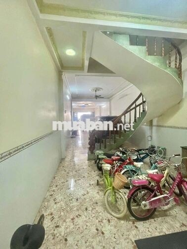BÁN NHÀ 3 TẦNG MẶT TIỀN ĐƯỜNG BA ĐÌNH - DT 124M2 - GIÁ 10.8 TỶ 
