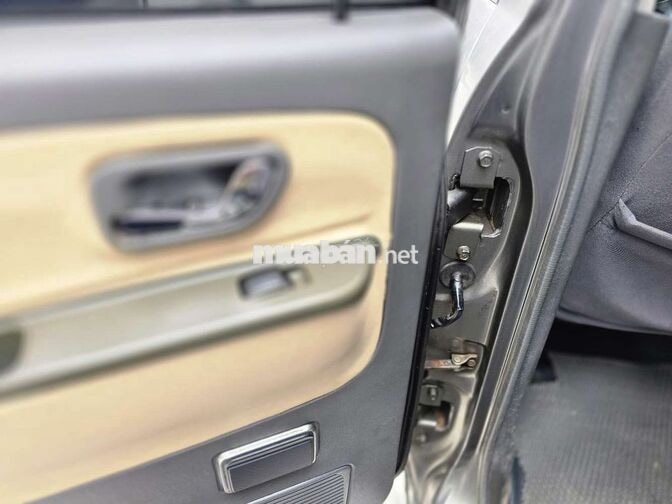Mitsubishi Xám 8 chỗ Nhật Bản bs xanh. sãnh