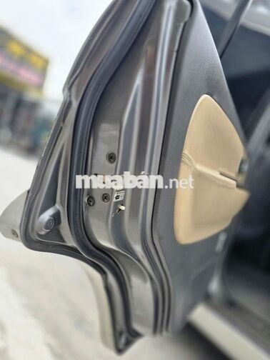 Mitsubishi Xám 8 chỗ Nhật Bản bs xanh. sãnh
