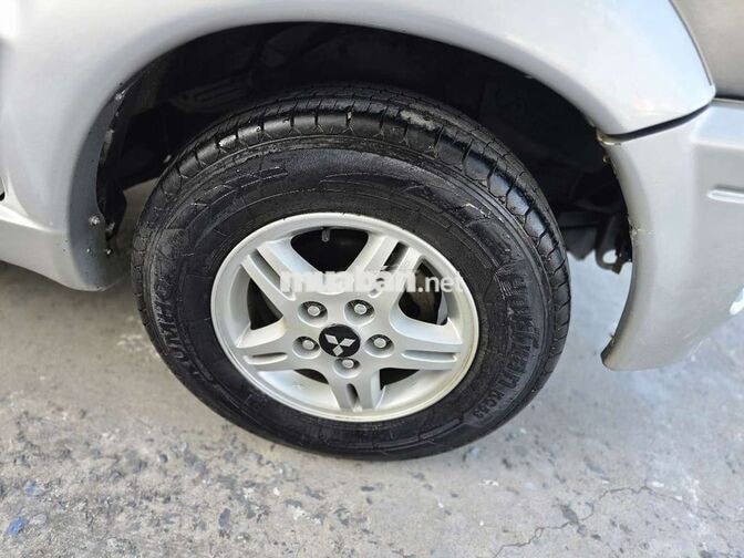 Mitsubishi Xám 8 chỗ Nhật Bản bs xanh. sãnh