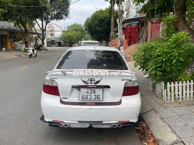 Toyota Vios Số sàn 5 chỗ màu Trắng