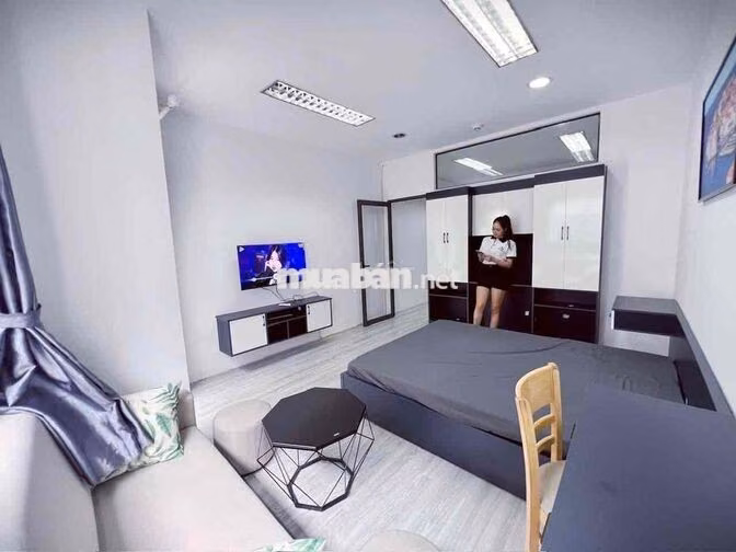 CHO THUÊ PHÒNG Ở TRUNG TÂM QUẬN 1, BANCONG, HẺM OTO TẬN CỬA