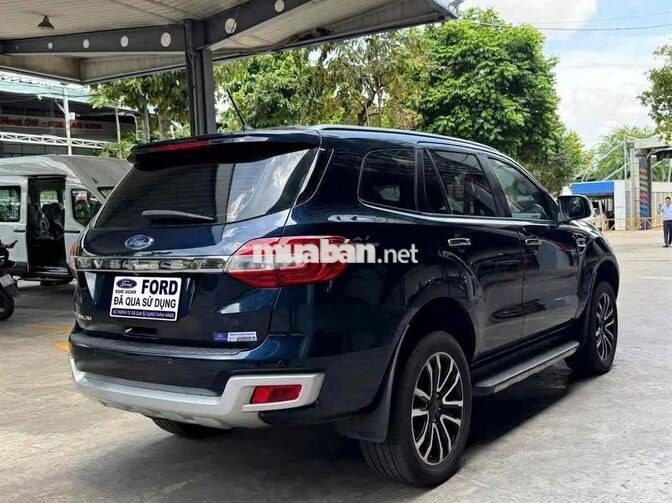 Everest Titanium 4x2AT 2021 Xanh, NH Hỗ Trợ 70%
