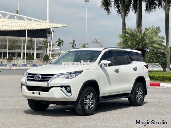 Toyota Fortuner 2020 2.4G 4x2 AT Trắng 7.8 vạn km