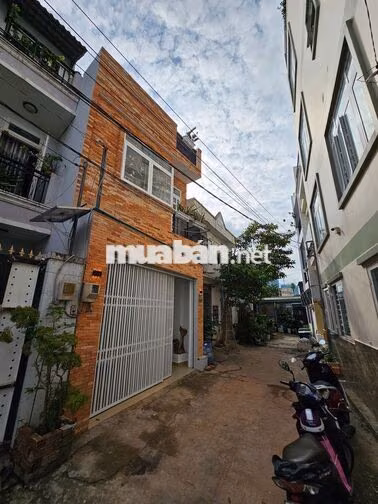 Bán nhà 2 tầng Linh Xuân Thủ Đức, 95.4m2, 3PN/3WC gần Siêu thị Go!