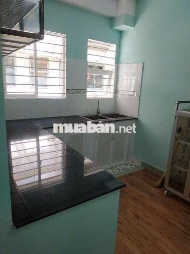 Bán căn hộ thang máy lầu cao tại 336/24 Nguyễn Văn Luông, giá 2 tỷ