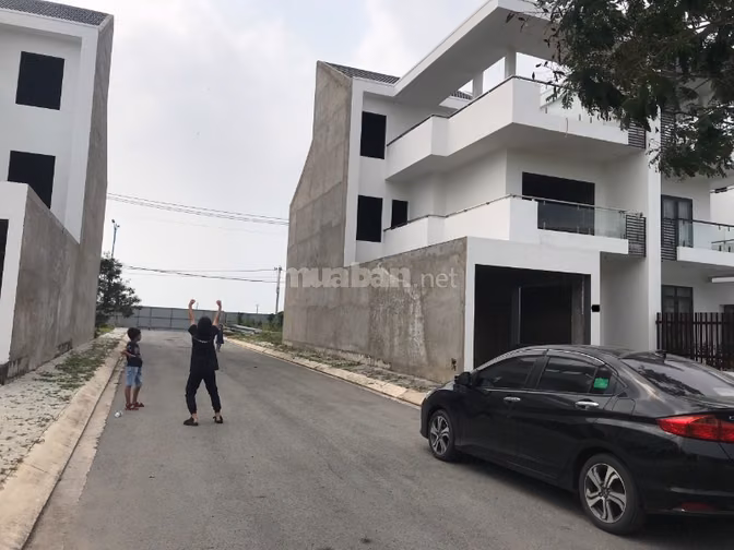 Chính chủ cần gấp bán nhà cần giờ 