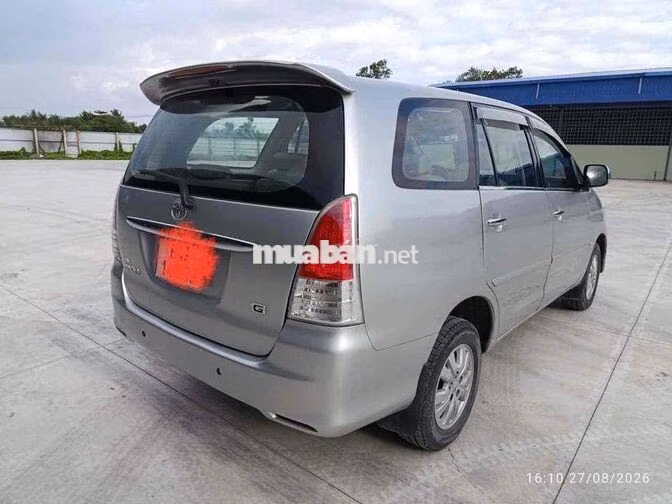 Toyota Innova G 2010 Số sàn 7 chỗ Bạc
