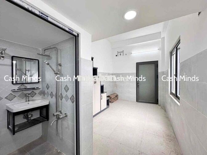 PHÒNG CÓ GÁC BAN CÔNG, CỬA SỔ SIÊU THOÁNG MÁT NGAY BÀ HOM