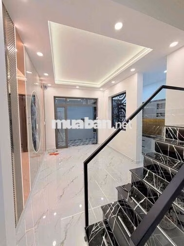 🔥 KÈO THƠM QUẬN 4 – NHÀ 2 TẤM MỚI ĐẸP – DT RỘNG 53M² – HẺM 1/ TÔN ĐẢN