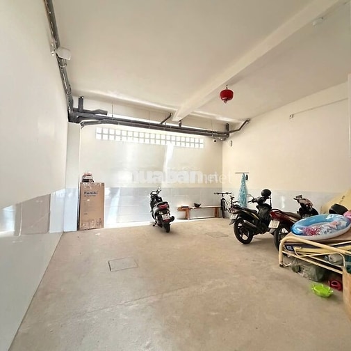 Nhà trọ mini 3 tầng thu 32tr/tháng giá mềm 