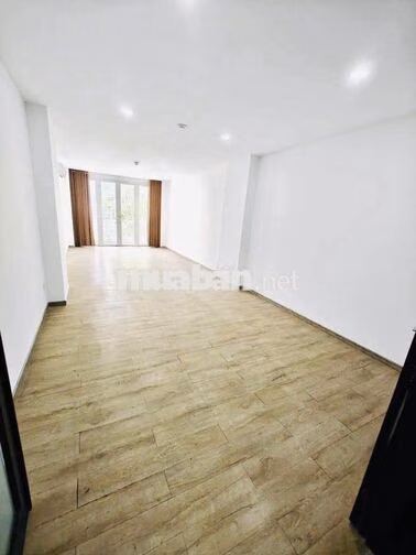 NHÀ MỚI, ĐẸP, HẺM OTO, CÓ SÂN, CÓ THANG MÁY HẺM 352 LÊ VĂN SỸ QUẬN 3