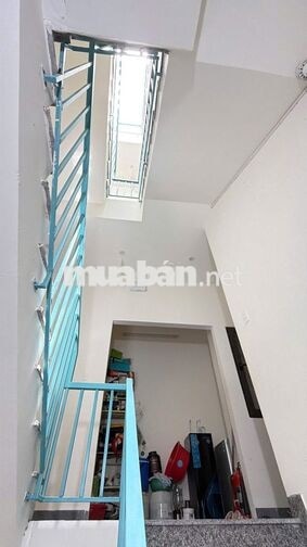 Nhà trọ mini 3 tầng thu 32tr/tháng giá mềm 