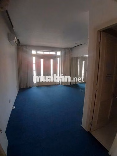 VỊ TRÍ ĐẸP,  LỀ RỘNG, KHU VĂN PHÒNG TẠI 22 TRẦN NHẬT DUẬT QUẬN 1