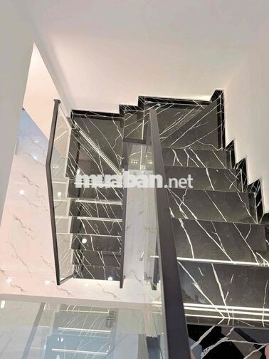 🔥 KÈO THƠM QUẬN 4 – NHÀ 2 TẤM MỚI ĐẸP – DT RỘNG 53M² – HẺM 1/ TÔN ĐẢN