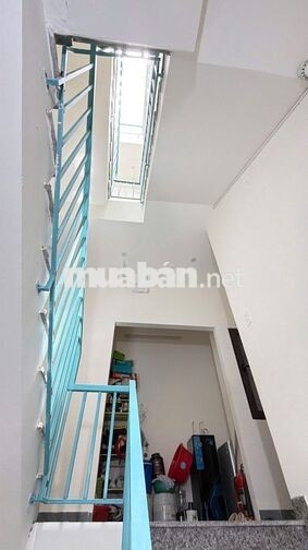 Nhà trọ mini 3 tầng thu 32tr/tháng giá mềm 