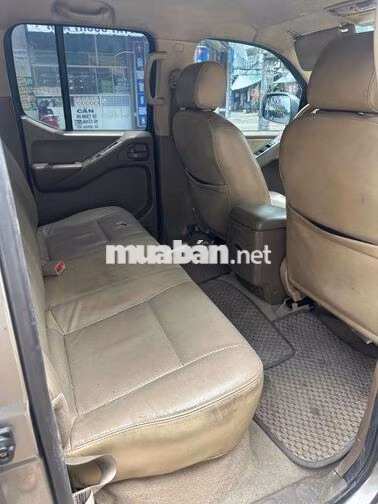 Nissan Navara 2012 Tự động Xám 126.000 km
