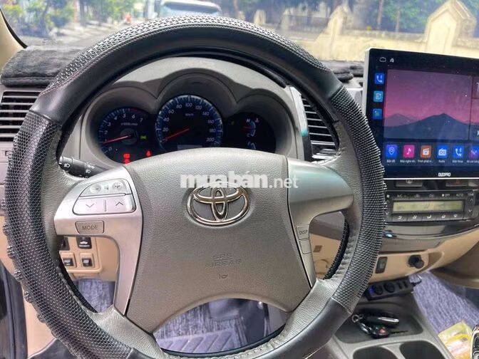 Toyota Fortuner 2.7V AT 2013 Đen Tự động