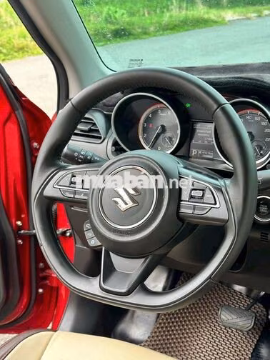 Suzuki Swift 2022 Đỏ 20.000 Km