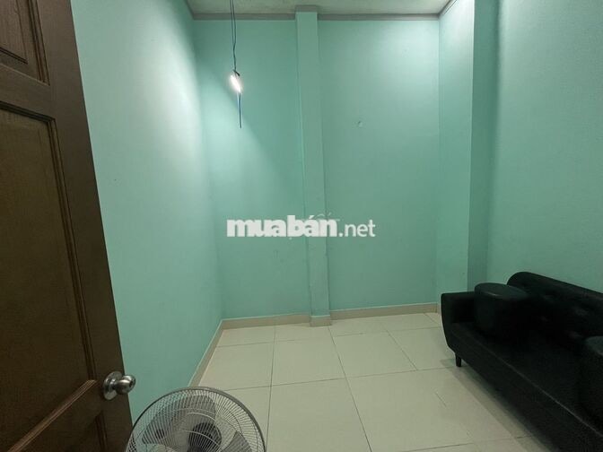 CHO THUÊ NHÀ SÂN XE HƠI KHU PHỐ TÂN LONG GẦN VINCOM 550 DĨ AN