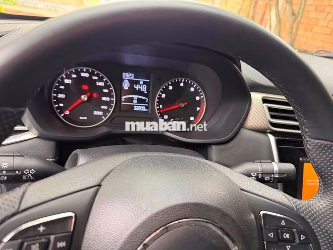 MG MG5 Trắng 32800 km