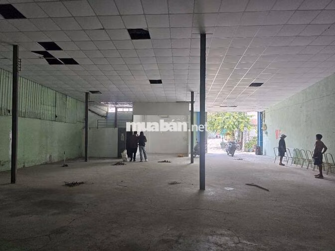 CHO THUÊ KHO,XƯỞNG 300M² Y HÌNH, GIÁ 25TR//T, Đ LÊ TRỌNG TẤN 