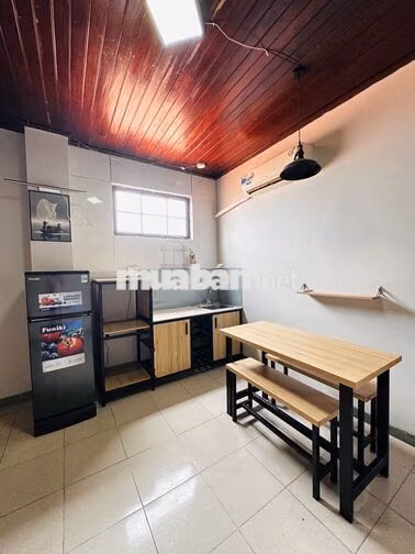 5.7tr (tối đa 4 người) - Studio full nội thất – Lý Tự Trọng
