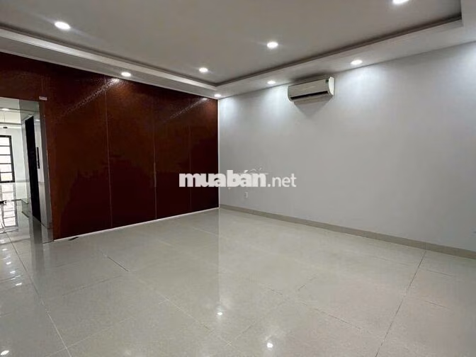 CHO THUÊ NHÀ PHỐ THƯƠNG MẠI CITYLAND CÓ THANG MÁY
