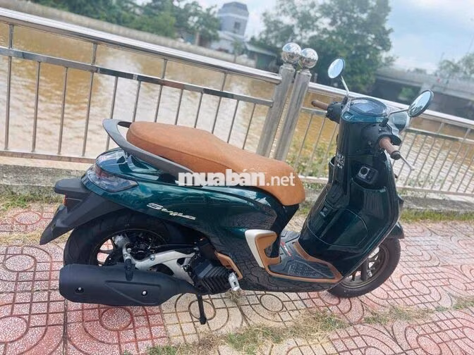 Honda SH 2026 Bạc Vài trăm km