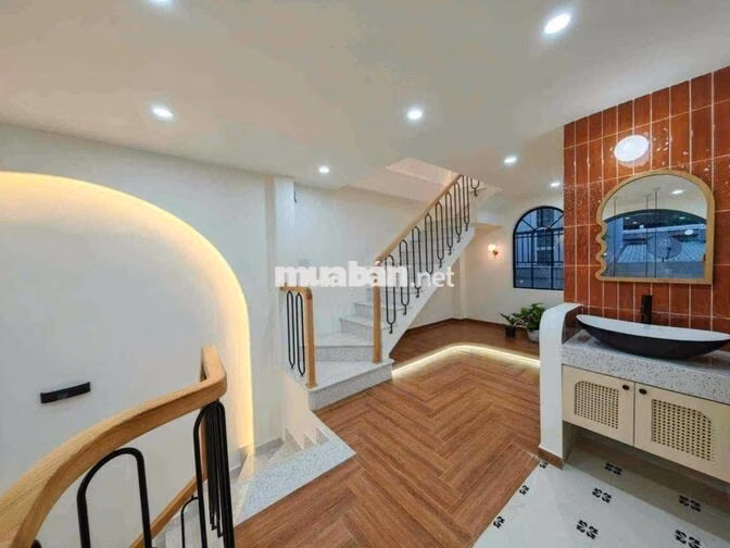 CHO THUÊ NHÀ ĐẸP 3 PHÒNG NGỦ KIỆT ĐƯỜNG 3 THÁNG 2