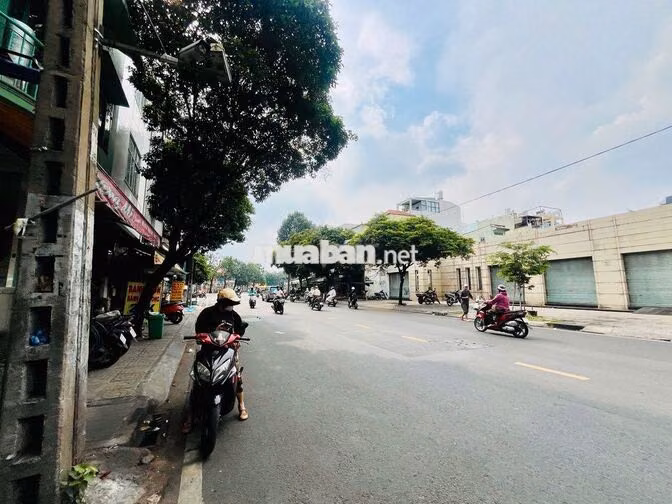 CHO THUÊ NHÀ MẶT TIỀN LÃNH BINH THĂNG 28,2X34,5M SẴN KẾT CẤU TRẦN CAO