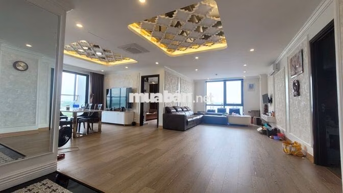 bán căn hộ chung cư khách sạn 5 sao trong khu Beverly Hills Đức Dương
