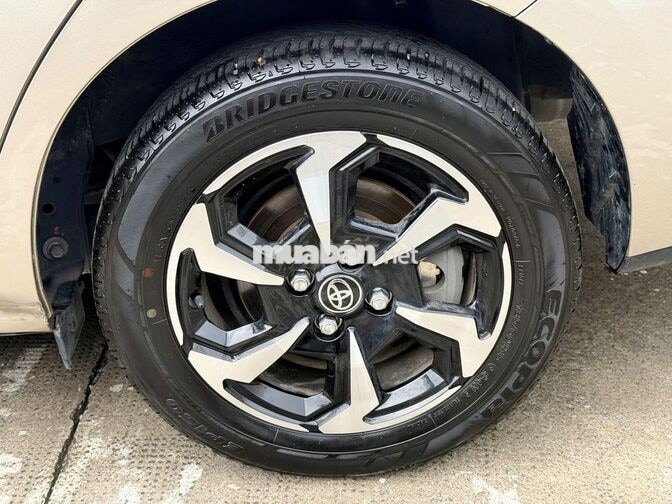 Toyota Vios E MT 2025 Số sàn Nâu