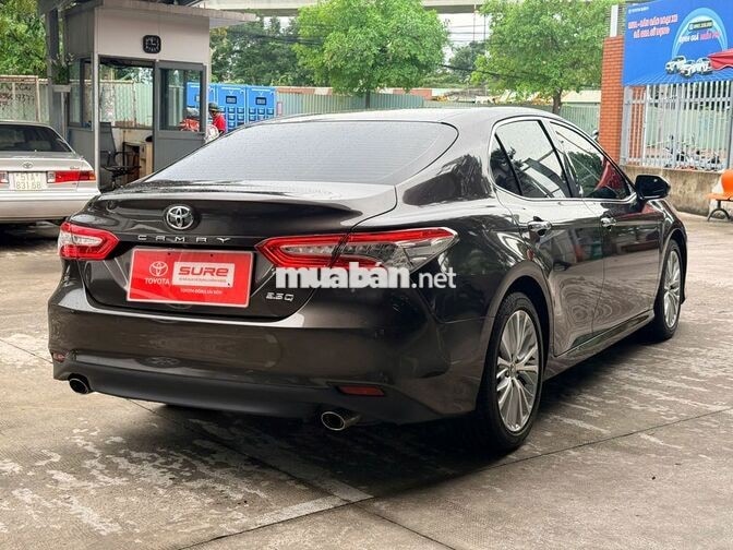 Toyota Camry 2.5Q 2021 Nâu 36.143 km