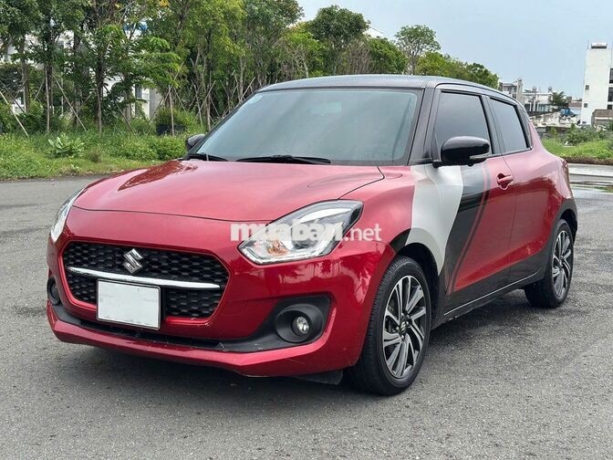 Suzuki Swift 2022 đỏ 2 vạn km