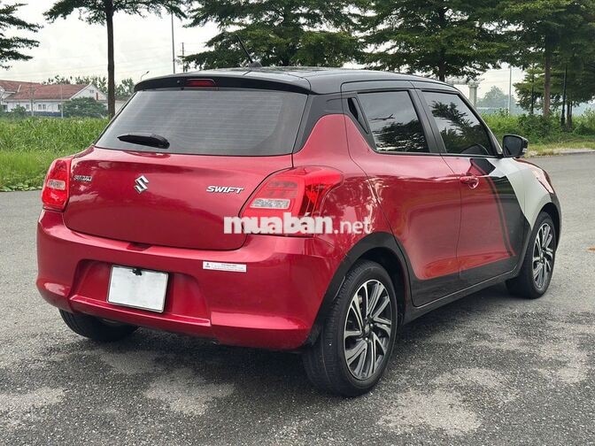 Suzuki Swift 2022 đỏ 2 vạn km
