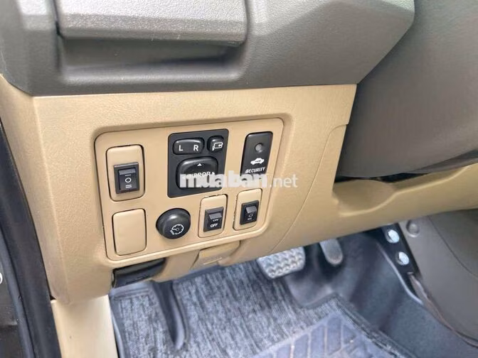Toyota Fortuner 2013 2.7V,máy xăng,1 cầu,màu đen