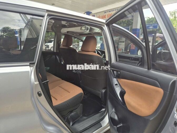 Toyota Innova 2020 Bạc 7 chỗ Xăng