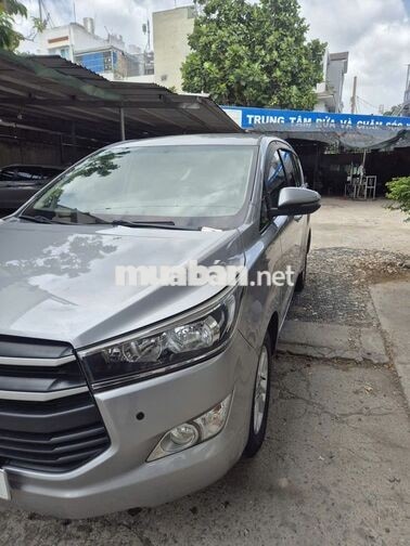Toyota Innova 2020 Bạc 7 chỗ Xăng