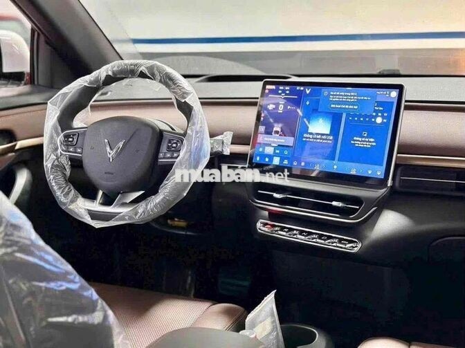 VinFast VF6 Plus SUV điện Trắng